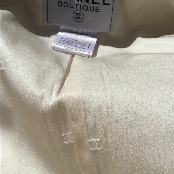 CHANEL Boutique Tweed Blazer/CHANEL Jacket 98P. - Picture 4 of 8